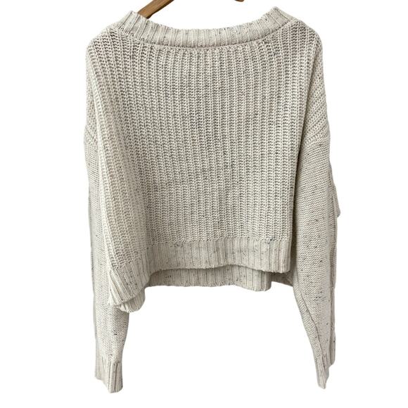 Le Lis Oversized Wool-Blend Cable Knit Cropped V-Neck Cream Sweater Size Large - Picture 2 of 10